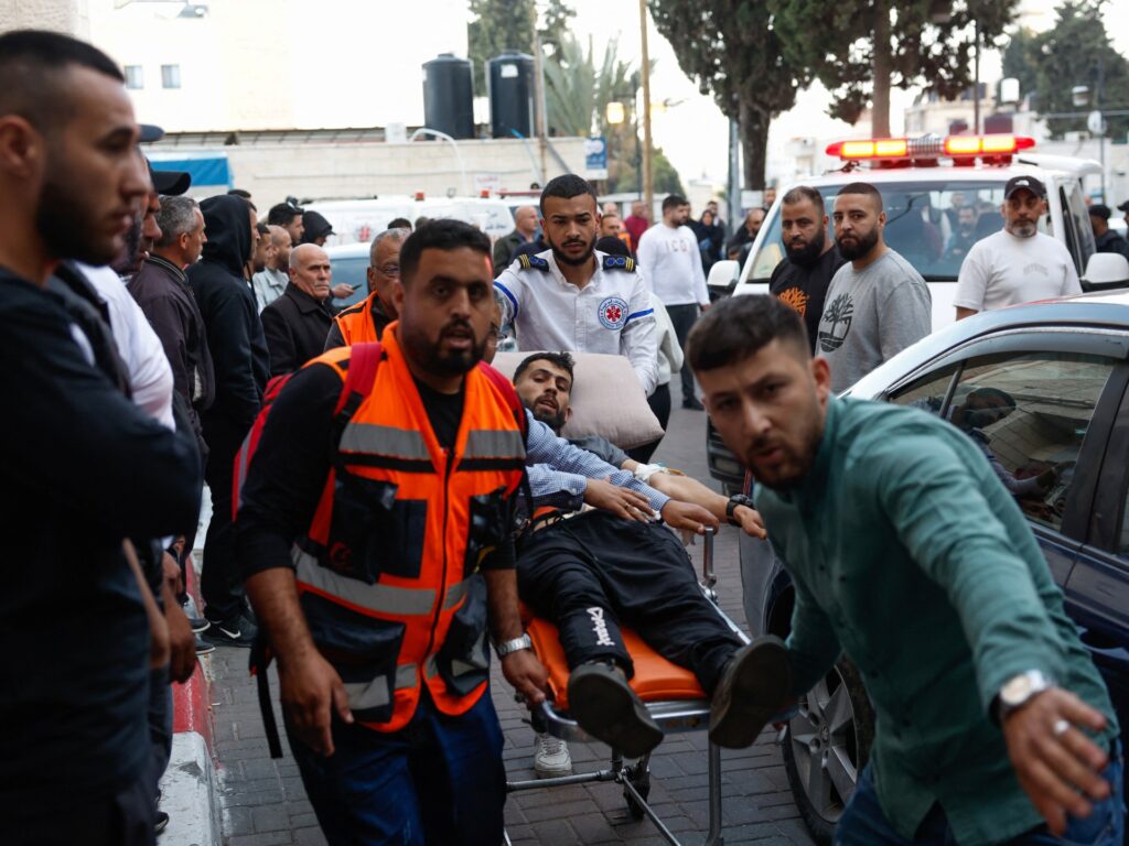 الاحتلال يطلق العنان لاعتداءات المستوطنين بالضفة بعد إعلان مقتل أحدهم