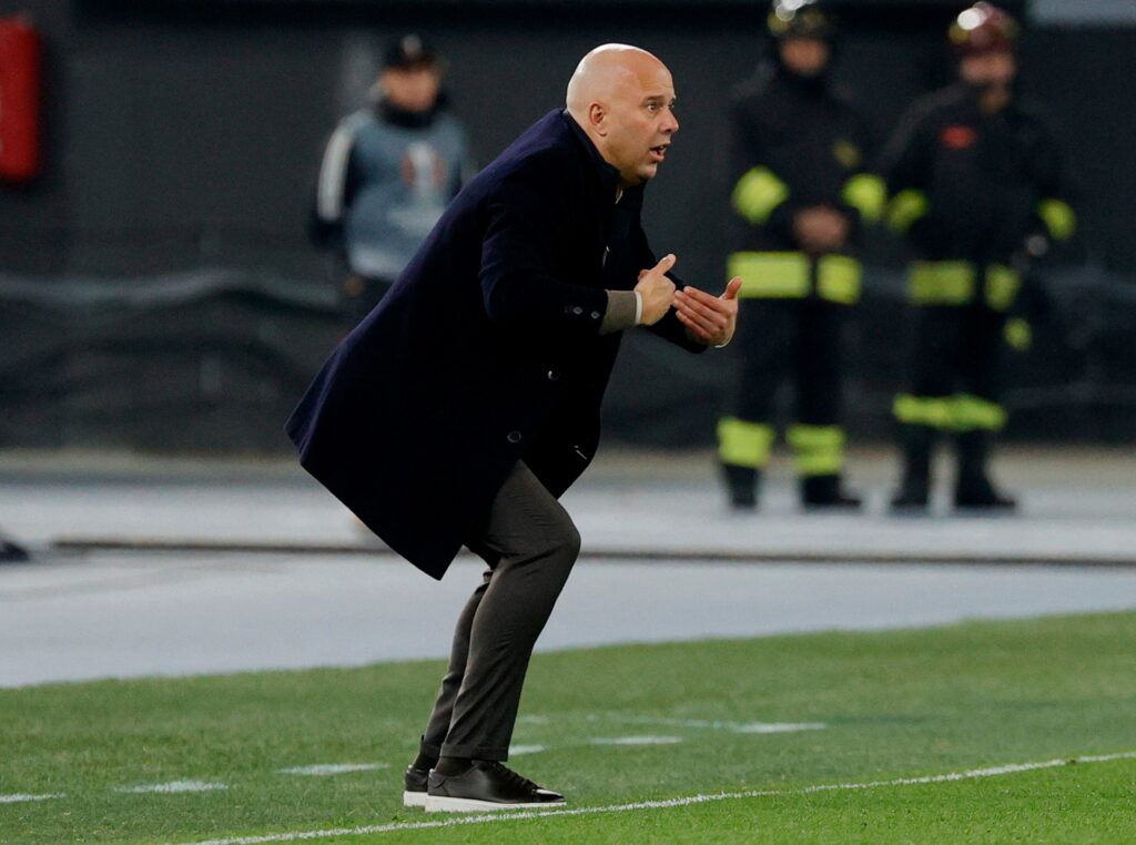 أرني سلوت “عاشق التفاصيل” على أعتاب ليفربول