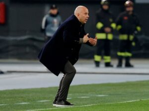 أرني سلوت “عاشق التفاصيل” على أعتاب ليفربول