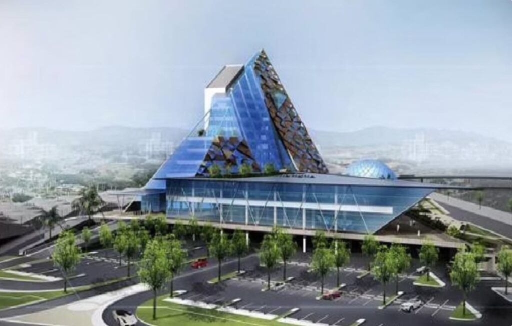 أمانة الطائف تحتوي آثار الحالة المطرية وترفع درجة الاستجابة اللحظية للبلاغات