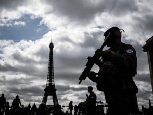 هل يؤثر الزلزال السياسي في فرنسا على أولمبياد باريس؟