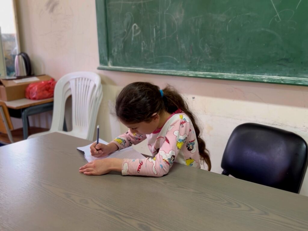 الاحتلال يعطل العملية التعليمية جنوب لبنان