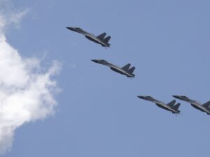 تايوان ترصد 21 طائرة عسكرية صينية في محيطها