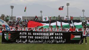 “أوقفوا الإبادة الجماعية”.. نادي بالستينو التشيلي يواصل تضامنه مع غزة