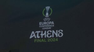 شاهد: الشرطة اليونانية تؤمن المنطقة المحيطة بملعب أثينا قبل نهائي دوري المؤتمر الأوروبي