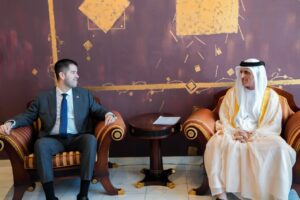 سعود بن صقر يشيد بجهود سفير الباراغواي في تعزيز علاقات البلدين