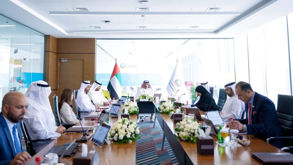 عمار النعيمي يشيد بإنجازات جامعة عجمان وحصدها اعتمادات أكاديمية دولية