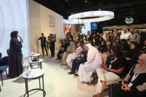 بتوجيهات أحمد بن محمد.. إطلاق أكاديمية «دبي للإعلام» دعماً للمواهب وتطويرها خلال قمة الإعلام العربي 2024