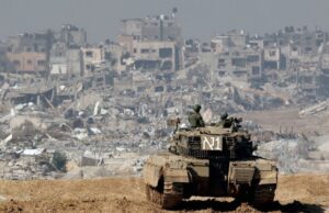 دبابات إسرائيلية تصل وسط مدينة رفح