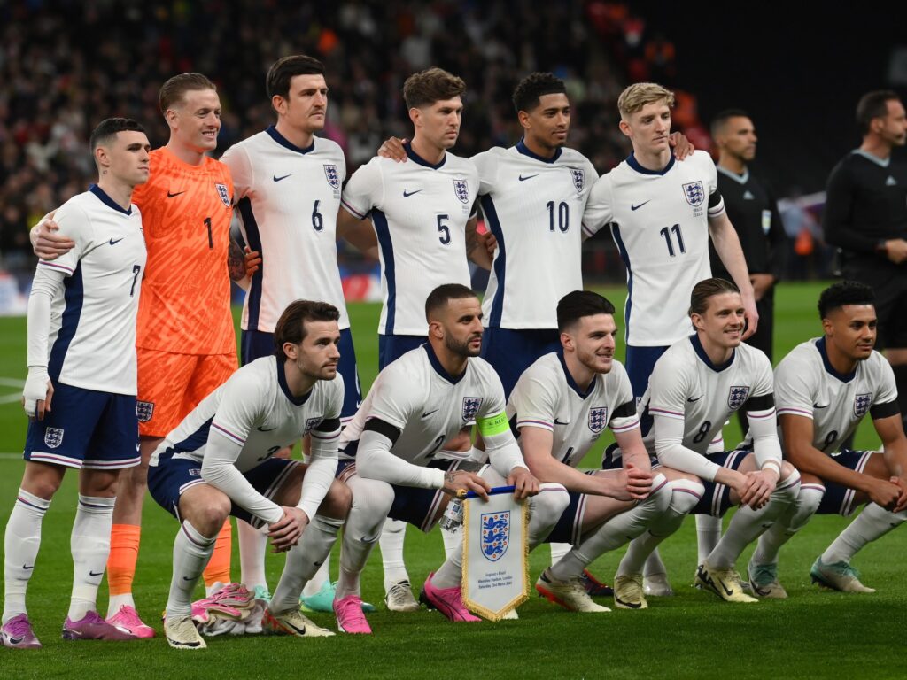 هل تجبر الضفادع منتخب إنجلترا لتغيير مكان إقامته في يورو 2024؟