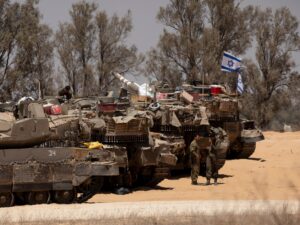 الاحتلال يعلن السيطرة على محور فيلادلفيا والمقاومة تستهدفه شمالا وجنوبا