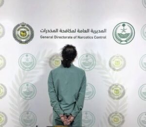 «مكافحة المخدرات» بتبوك تقبض على شخص لترويجه مواد مخدرة