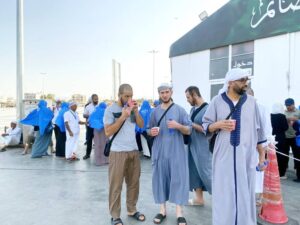 «رحلة الحج» قصص وحكايات.. «عكاظ» ترصد: كيف حقق هؤلاء «حلم العمر»؟