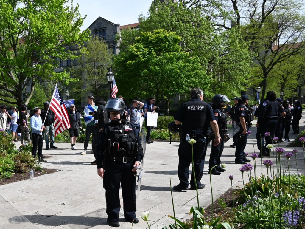 شبح 1968 يطارد بايدن.. كابوس مؤتمر شيكاغو 2024