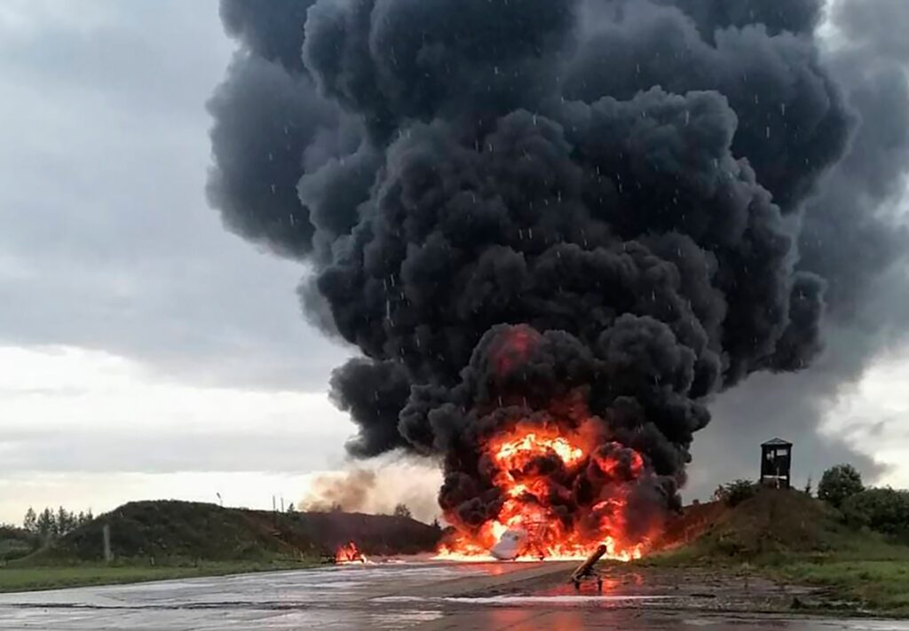 لوفيغارو: الخط الأحمر لاستخدام أوكرانيا أسلحة غربية بدأ يتلاشى