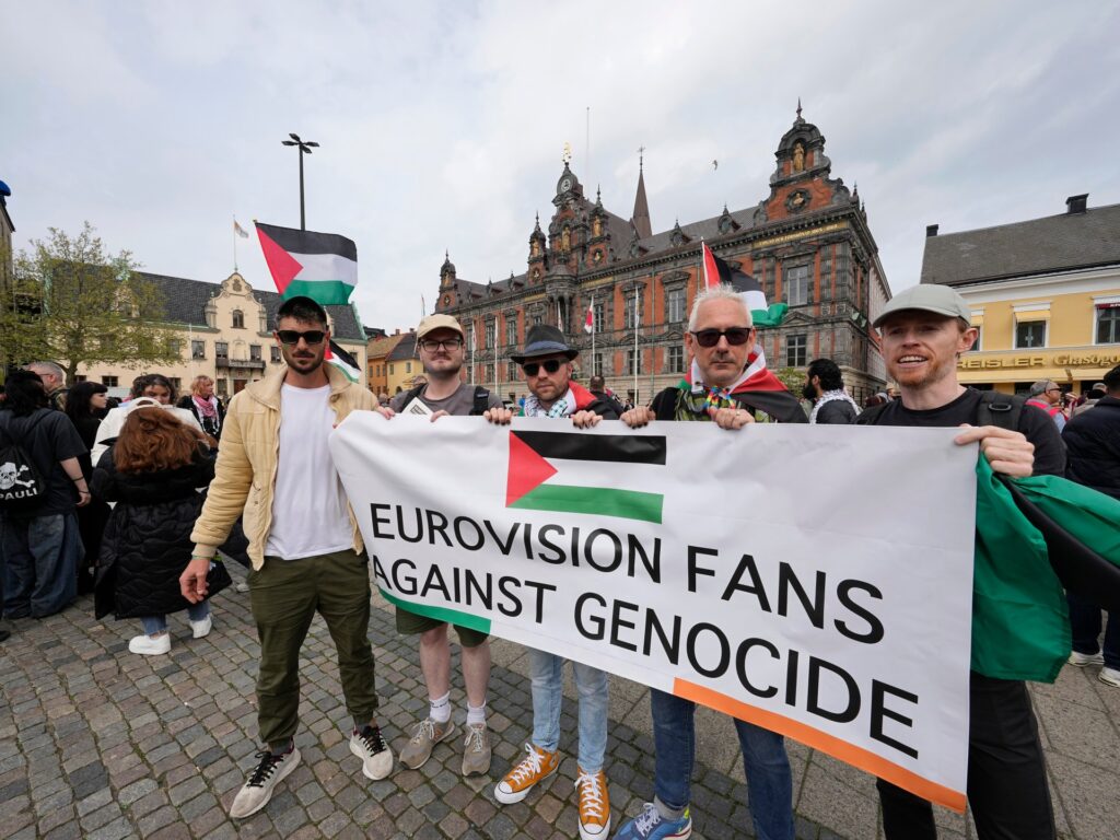 هتاف “فلسطين حرة” يطارد مطربة إسرائيلية في مسابقة يوروفيجن