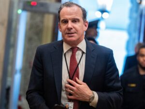 أكسيوس: أميركا أجرت محادثات غير مباشرة مع إيران لتجنب التصعيد بالمنطقة