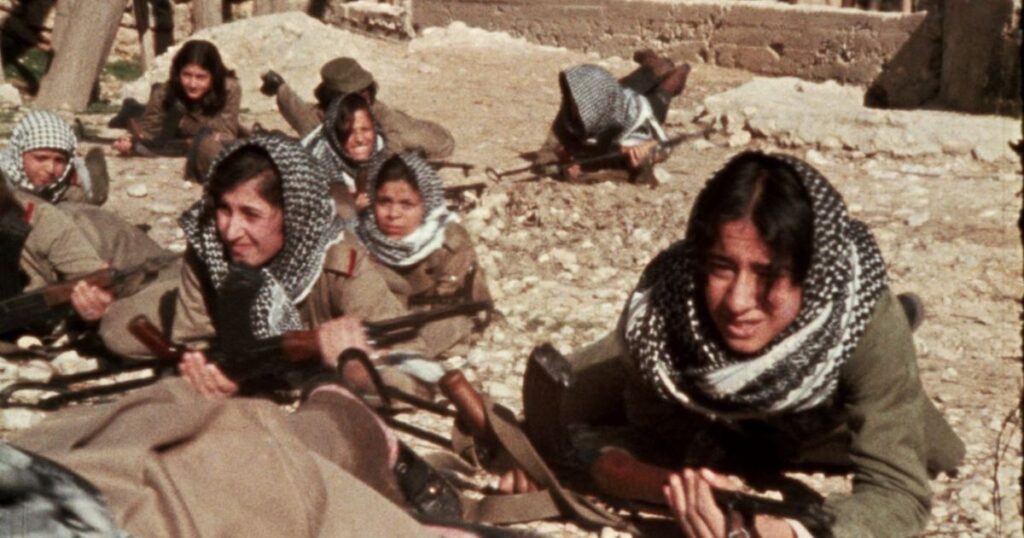 نساء الكفاح الفلسطيني.. أيادٍ ناعمة حملت القنابل والبنادق في وجه المحتل