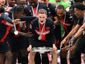 الموهبة الألمانية فيرتز أفضل لاعب في البوندسليغا