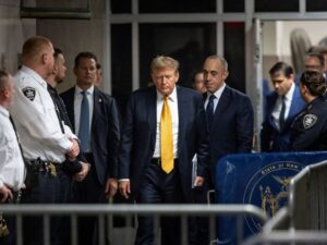 “ادفع لتشاهد” محاكمة ترامب