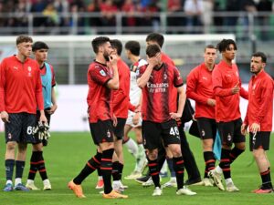 ميلان يسقط في فخ التعادل بنيران صديقة والتعادل يحسم قمة روما ويوفنتوس