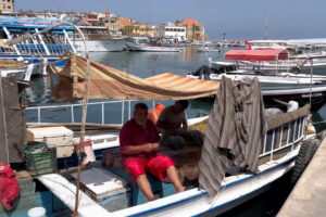 عدوان إسرائيل على لبنان يشل مهنة صيد الأسماك