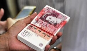 تراجع الأسهم البريطانية وارتفاع الإسترليني في ختام تعاملات الثلاثاء