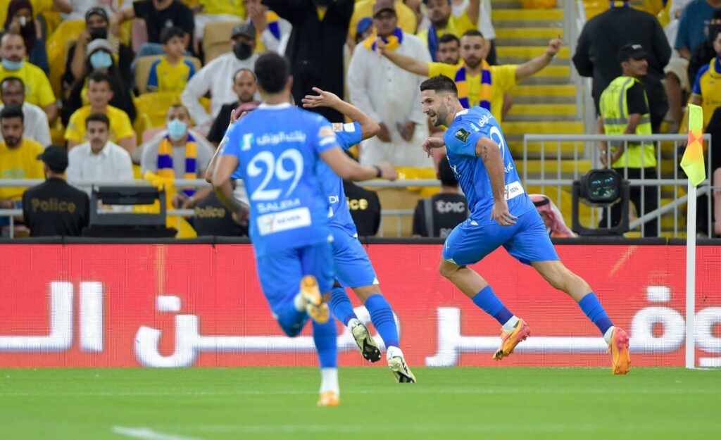 الهلال يتقدم على النصر في الشوط الأول من نهائي كأس خادم الحرمين الشريفين