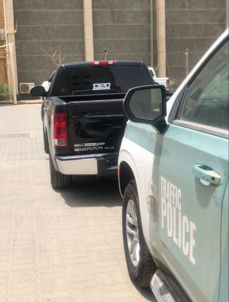ضبط قائد مركبة ظهر في محتوى مرئي يرتكب مخالفة التفحيط بالرياض