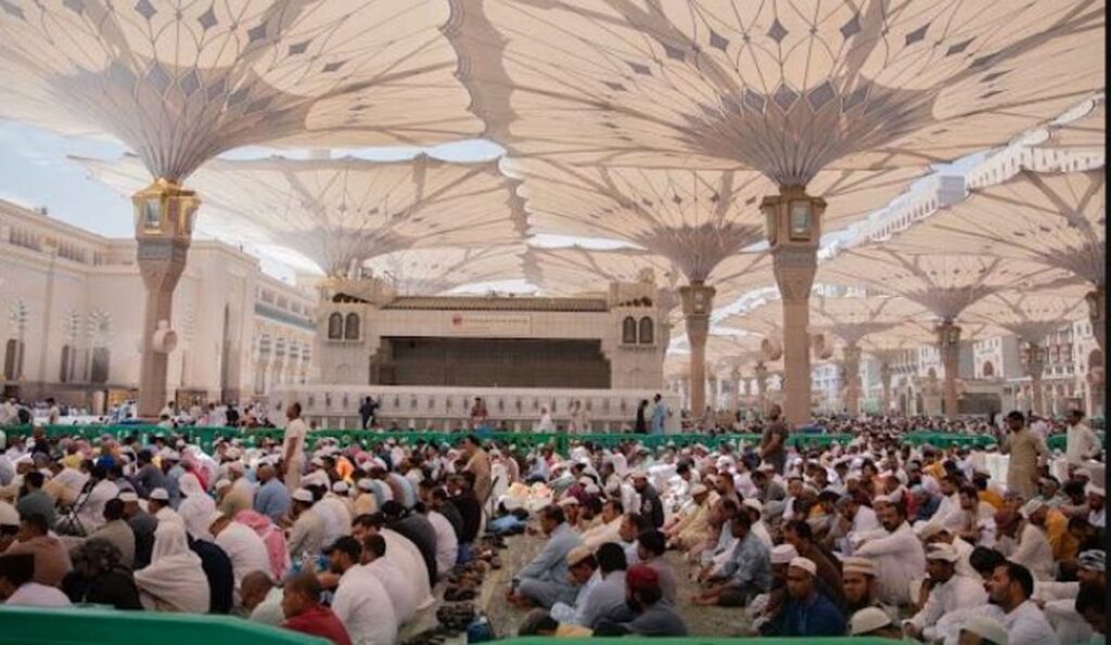 أكثر من 4,2 مليون مصلٍ يؤدون الصلوات في المسجد النبوي الأسبوع الماضي
