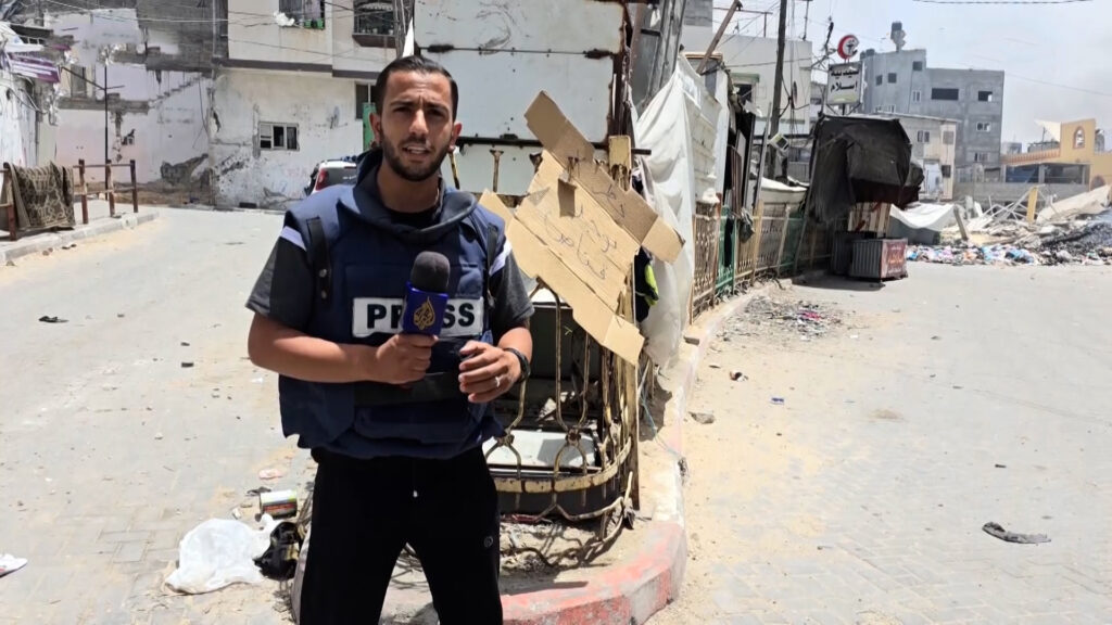 جثث الشهداء متناثرة فيها.. الاحتلال يفرض حصارا على معظم شوارع جباليا