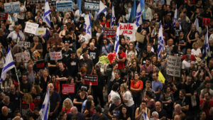 إعلام عبري: إسرائيل هُزمت وأهينت ولكن بيدها ورقة إنهاء الحرب