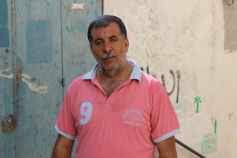 8-رئيس لجنة حي بطن الهوى في بلدة سلوان زهير الرجبي (الجزيرة نت9)