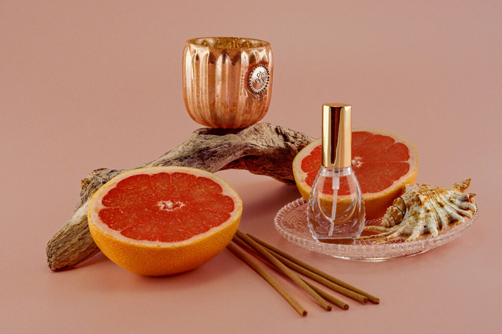 لماذا ينصح الخبراء باستخدام عطور الفواكه؟ وكيف تؤثر على حالتك النفسية؟