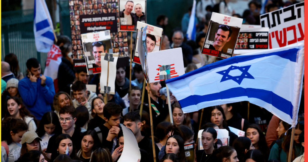 إعلام إسرائيلي: كلنا رهائن لردّ حماس