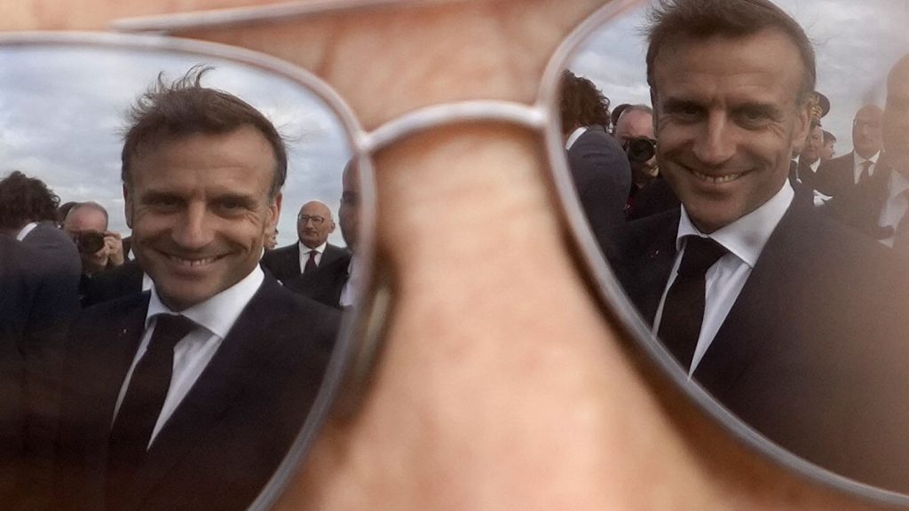 استطلاع: شعبية ماكرون في أدنى مستوى لها على الإطلاق وصعود متوقع لليمين المتطرف