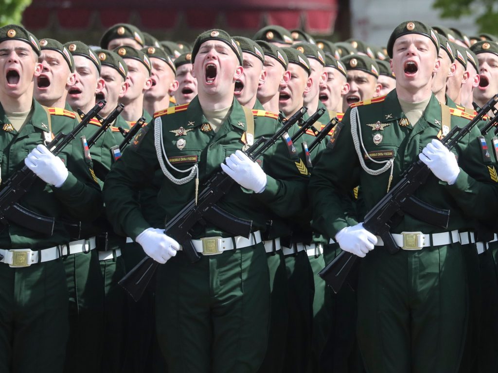 فات الأوان لوقفها.. مؤرخ بريطاني مرموق: لا مفر من حرب عالمية ثالثة