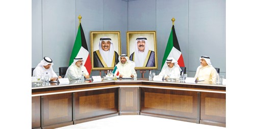 وزير الخارجية: كل الإمكانات لتطوير العمل بما يواكب رؤى القيادة السياسية