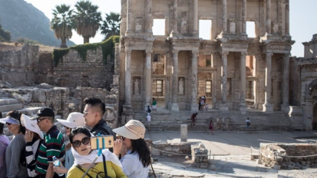 تركيا تستقبل 5.1 ملايين سائح في مايو الماضي