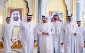 سعود بن صقر وحمدان بن زايد يقدمان واجب العزاء في وفاة سعيد العتيبة