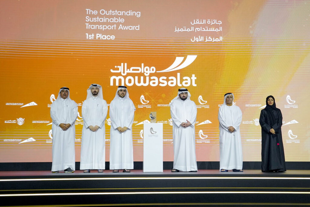 أحمد بن محمد يكرّم الفائزين في جائزة دبي للنقل المستدام ضمن دورتها الـ13