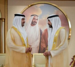 حمدان بن محمد ومكتوم بن محمد يستقبلان جموع المهنئين بعيد الأضحى