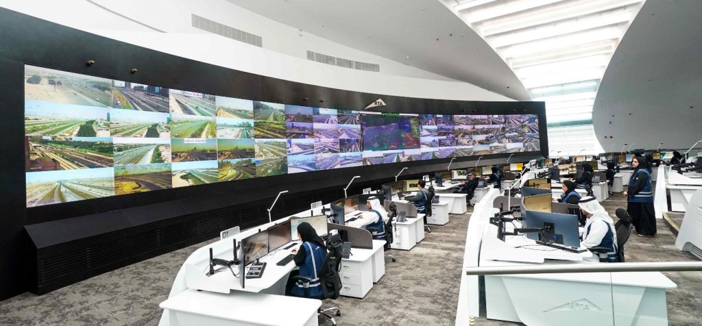 “طرق دبي” تدرس المرحلة الثانية من مشروع الأنظمة المرورية الذكية