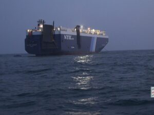 الجيش الأميركي: إصابة بحّار بهجوم للحوثيين في خليج عدن