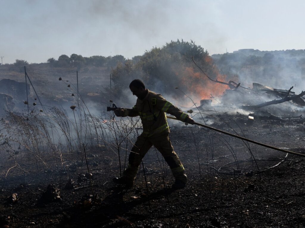 غانتس يهدد بالحزم مع حزب الله وليبرمان يؤكد خسارة الشمال
