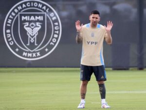 ميسي: ريال مدريد أفضل ناد في العالم