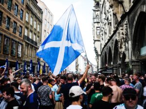 شاهد.. الجماهير الأسكتلندية تجتاح ميونخ قبل افتتاح يورو 2024