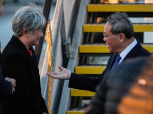 الصين تدعو لفتح صفحة جديدة مع أستراليا