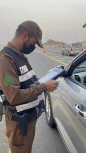 الأجهزة اللوحية والبصمات تلاحق غير النظاميين