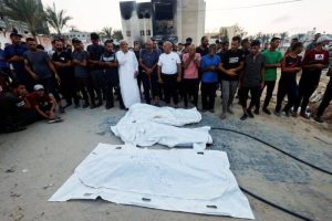 مقتل 54 فلسطينياً في مجزرتين إسرائيليتين.. والدفاع المدني: الاحتلال استخدم قنابل شديدة الانفجار